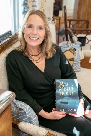 Book review of Back to Blue Holly - Readers' Favorite: Book Reviews and ...